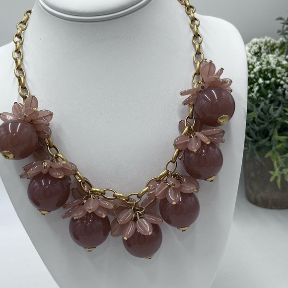 J.Crew Blossom Bauble Statement
Cluster Dark Mauve Neutral Necklace
- NWT - Picture 3 of 11